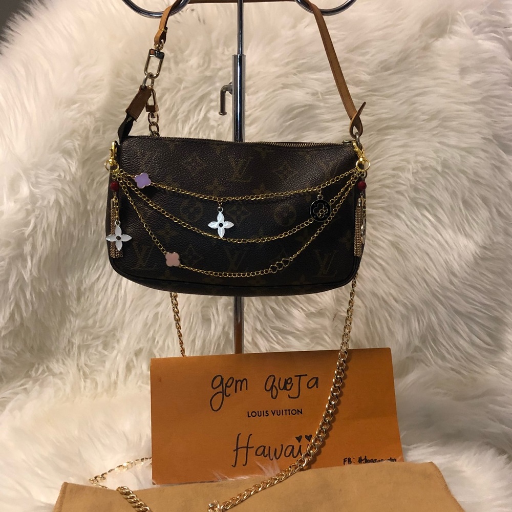 🔥SOLD🔥Pochette Accessoires